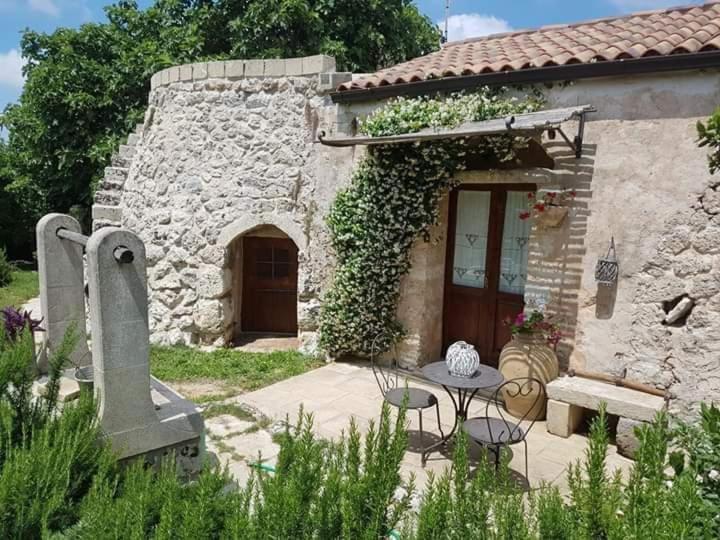 Masseria Sucea Мартано Екстериор снимка